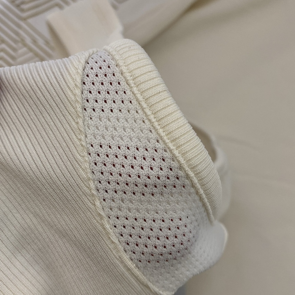 Under armour top - Picture 7 of 8